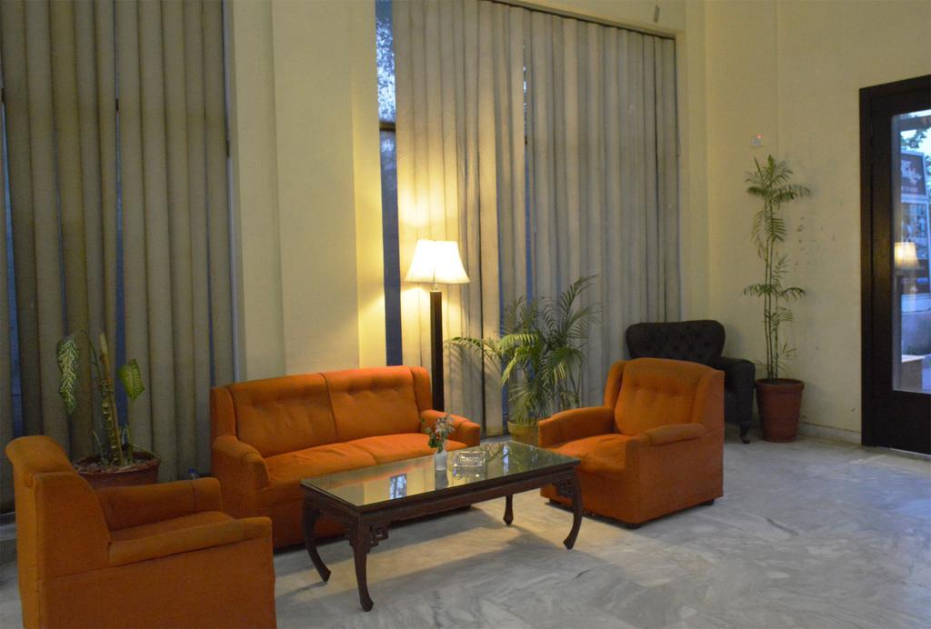Amer Hotel Lahore Exterior foto